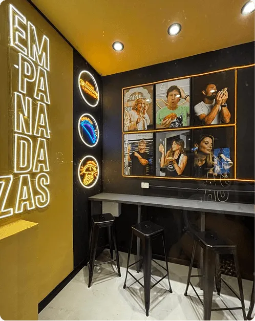 Empanadazas Local Galeria 2
